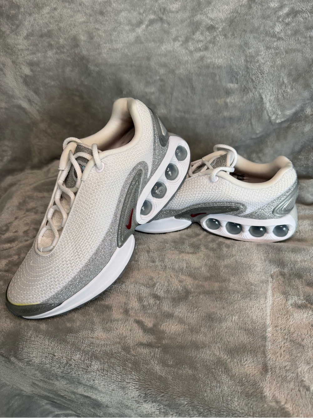 New without box - Nike DN size 10 women